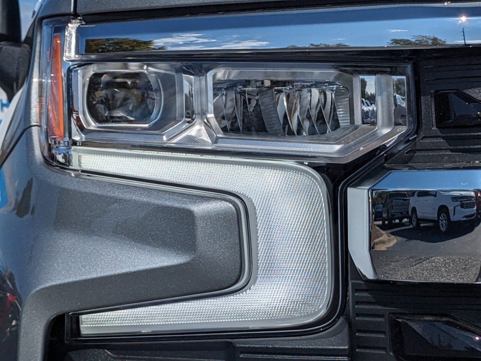 2025 Chevrolet Silverado 1500 LT photo 10
