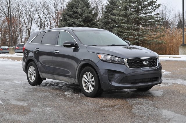 2019 Kia Sorento LX's photo