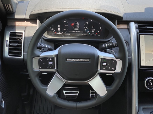2025 Land Rover Discovery SE photo 24