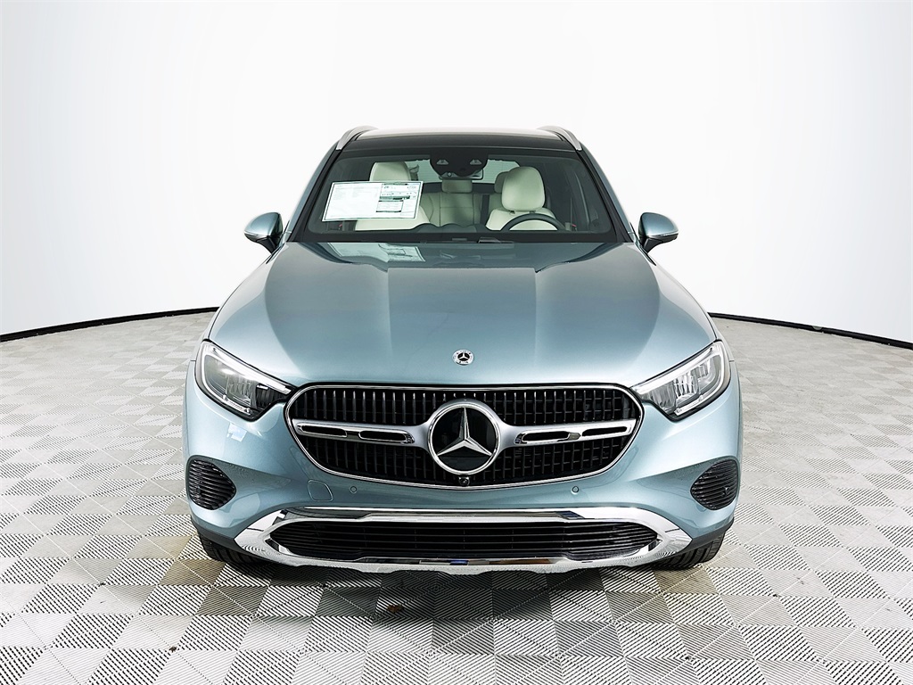 2026 Mercedes Benz GLC 300 4MATIC photo 2