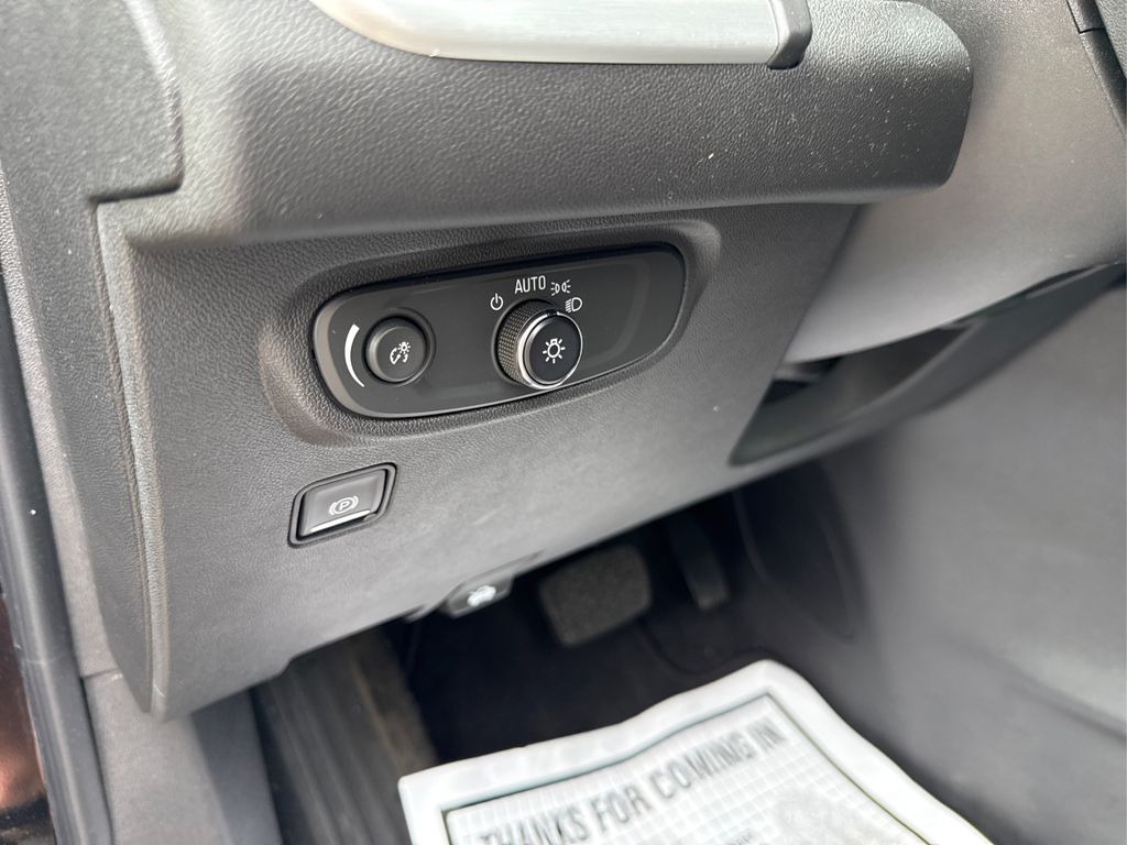 2023 Gmc Terrain SLE photo 36