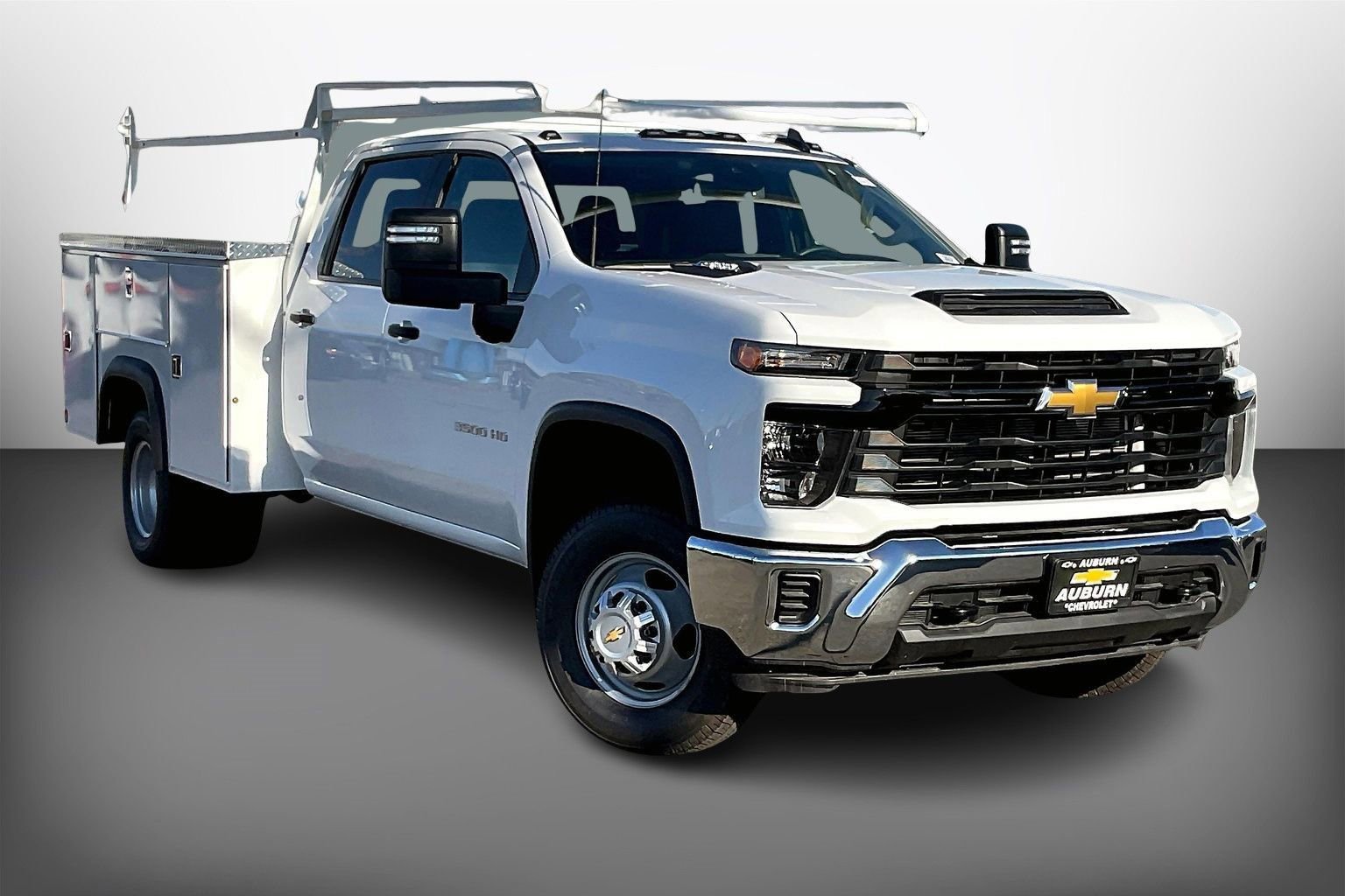 2024 Chevrolet Silverado HD WT's photo