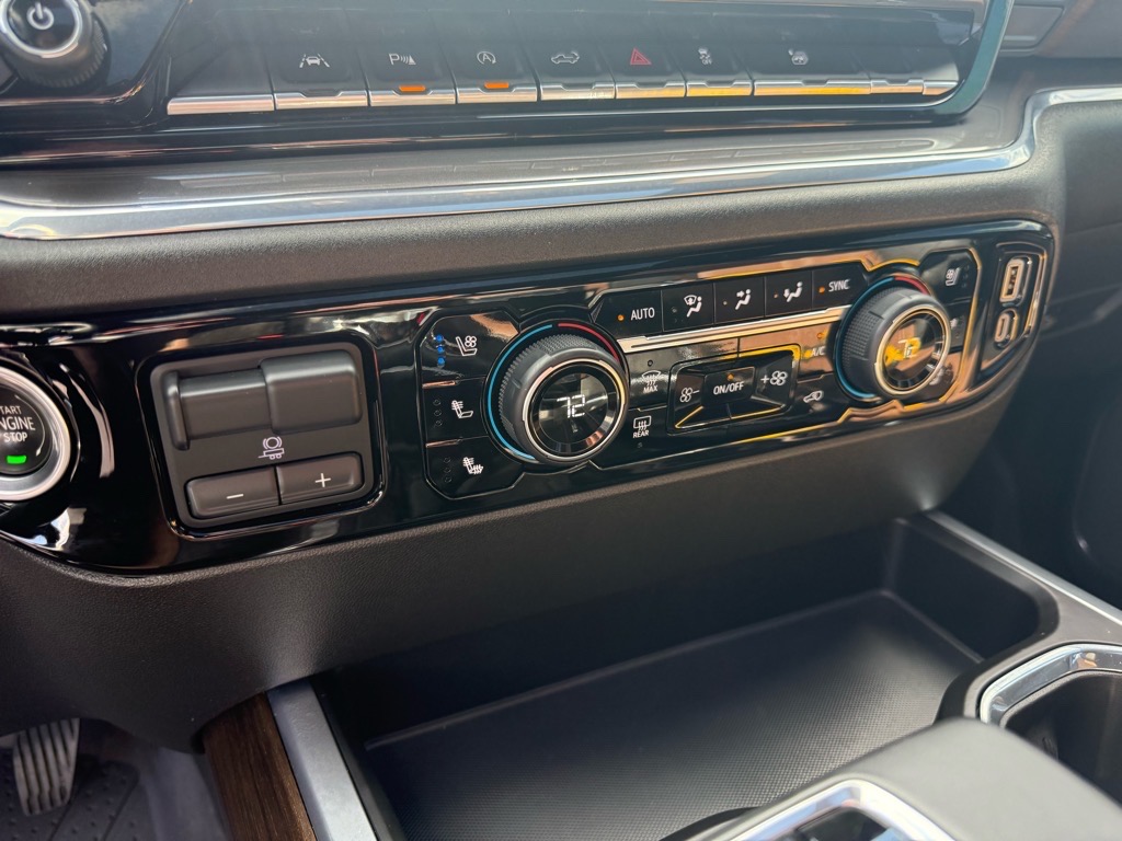 2024 Chevrolet Silverado 1500 High Country photo 20