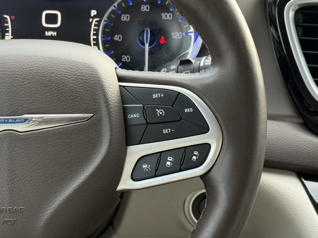 2018 Chrysler Pacifica Touring Plus photo 26