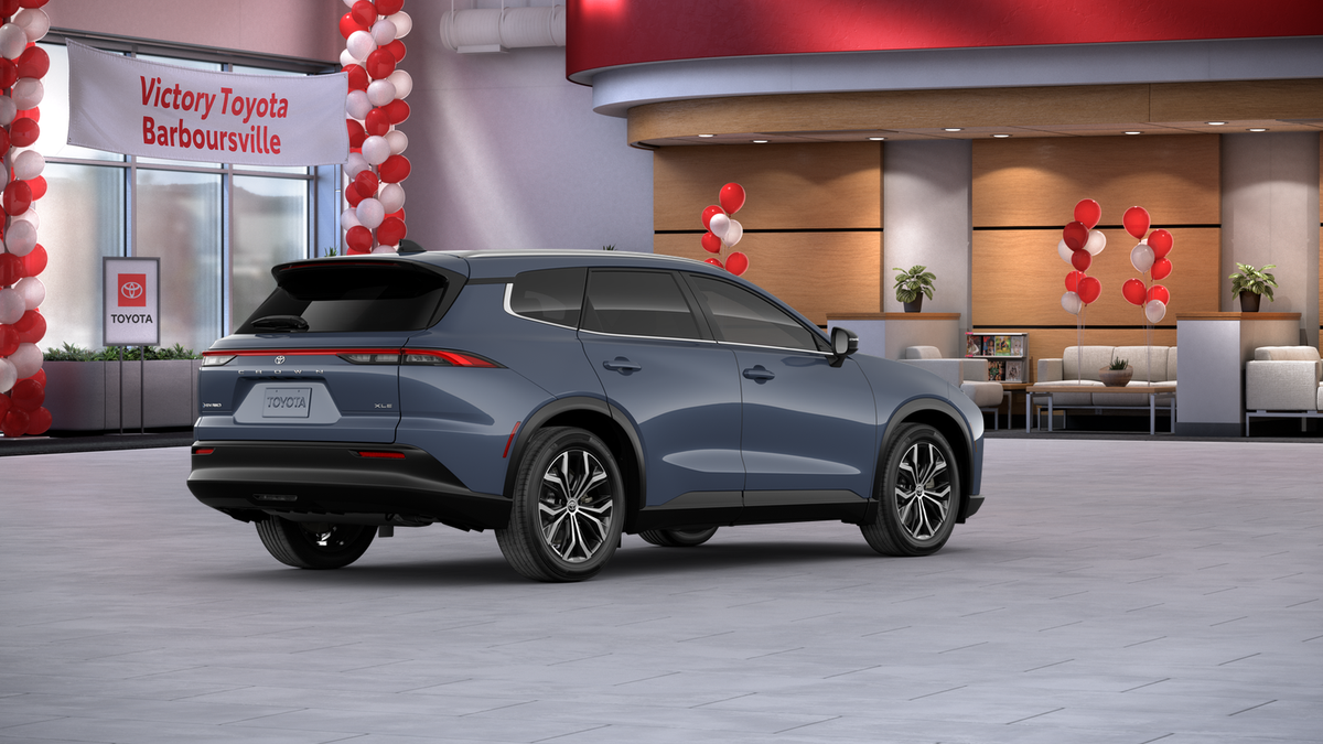 2025 Toyota Crown Signia XLE photo 8