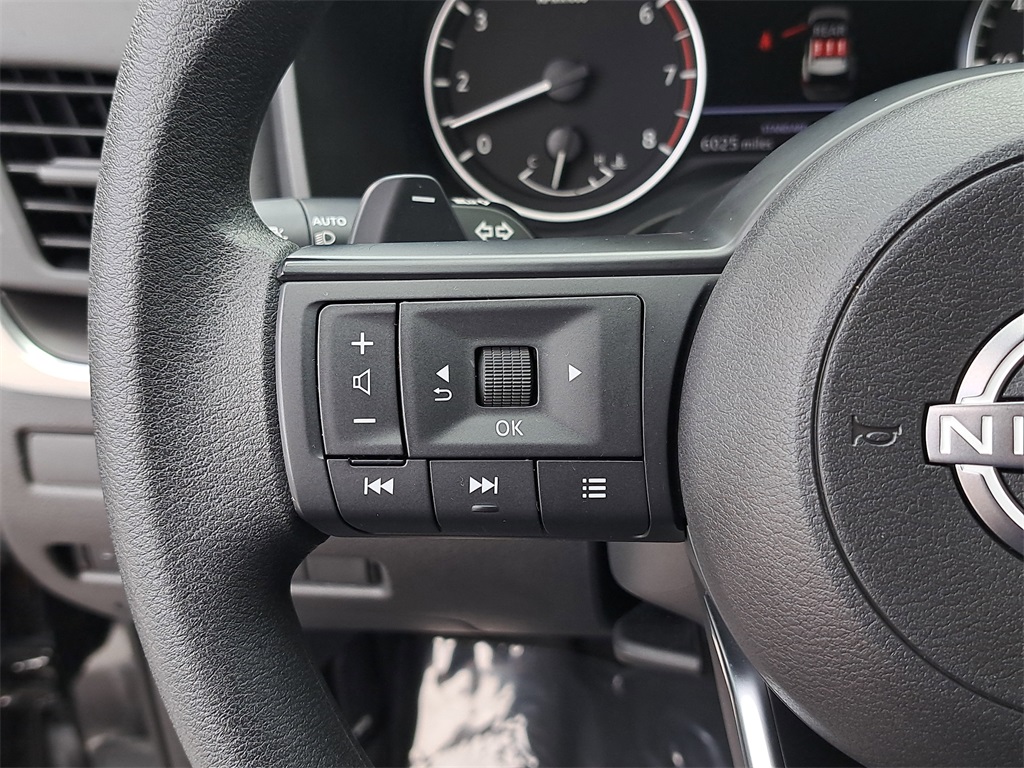 2024 Nissan Rogue S photo 24
