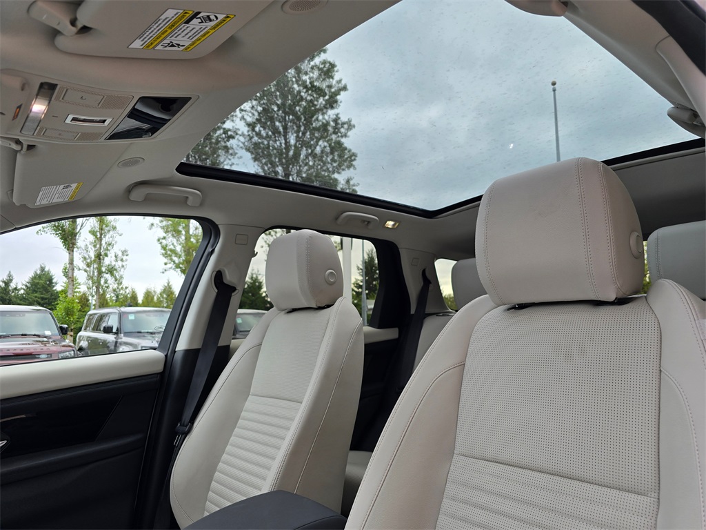 2024 Land Rover Discovery Sport S photo 22