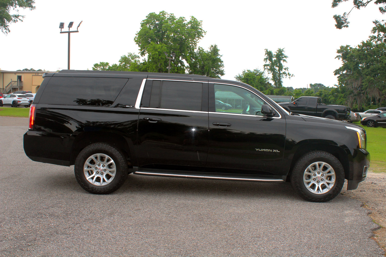 PreOwned 2018 GMC Yukon XL SLT 4D Sport Utility in Beaufort 19893HBB