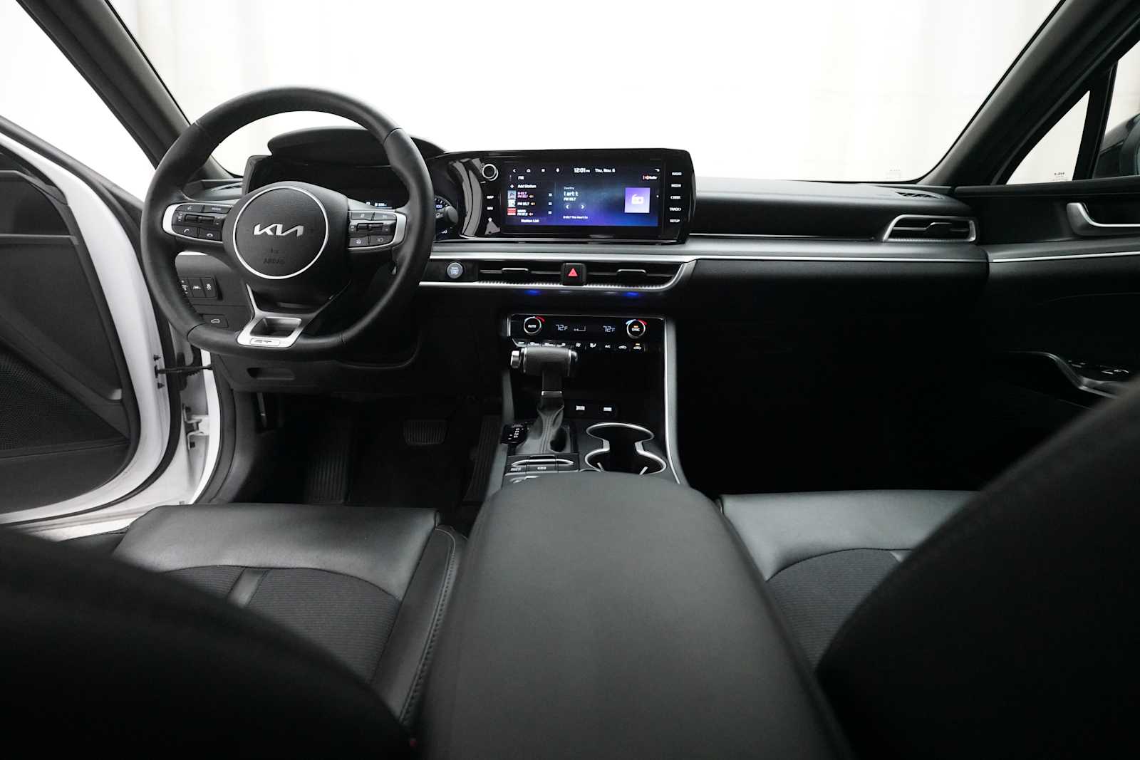 2023 Kia K5 GT-Line photo 4