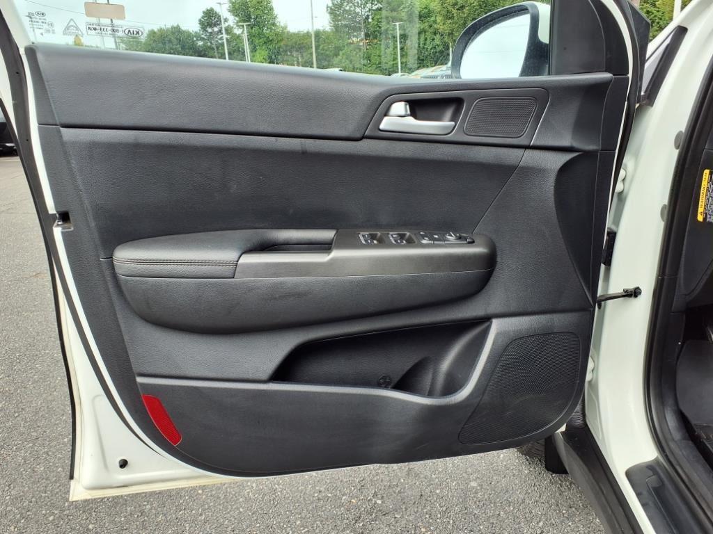 2021 Kia Sportage LX photo 3