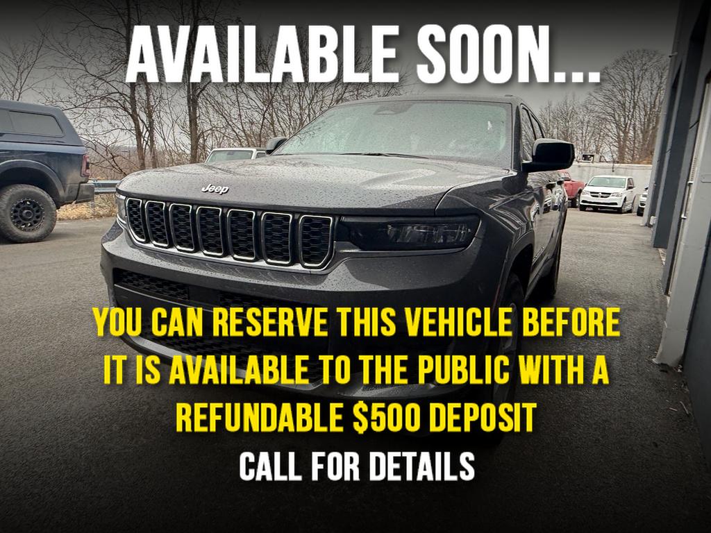 2023 Jeep Grand Cherokee L Laredo's photo