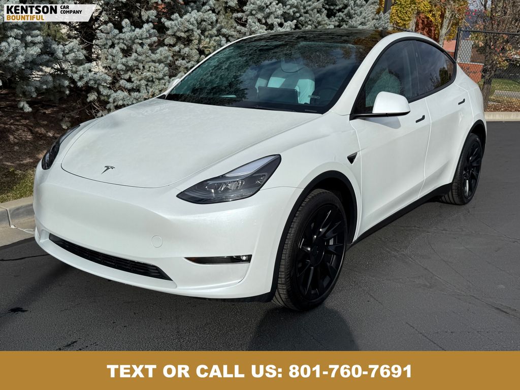 2023 Tesla Model Y Long Range photo 3