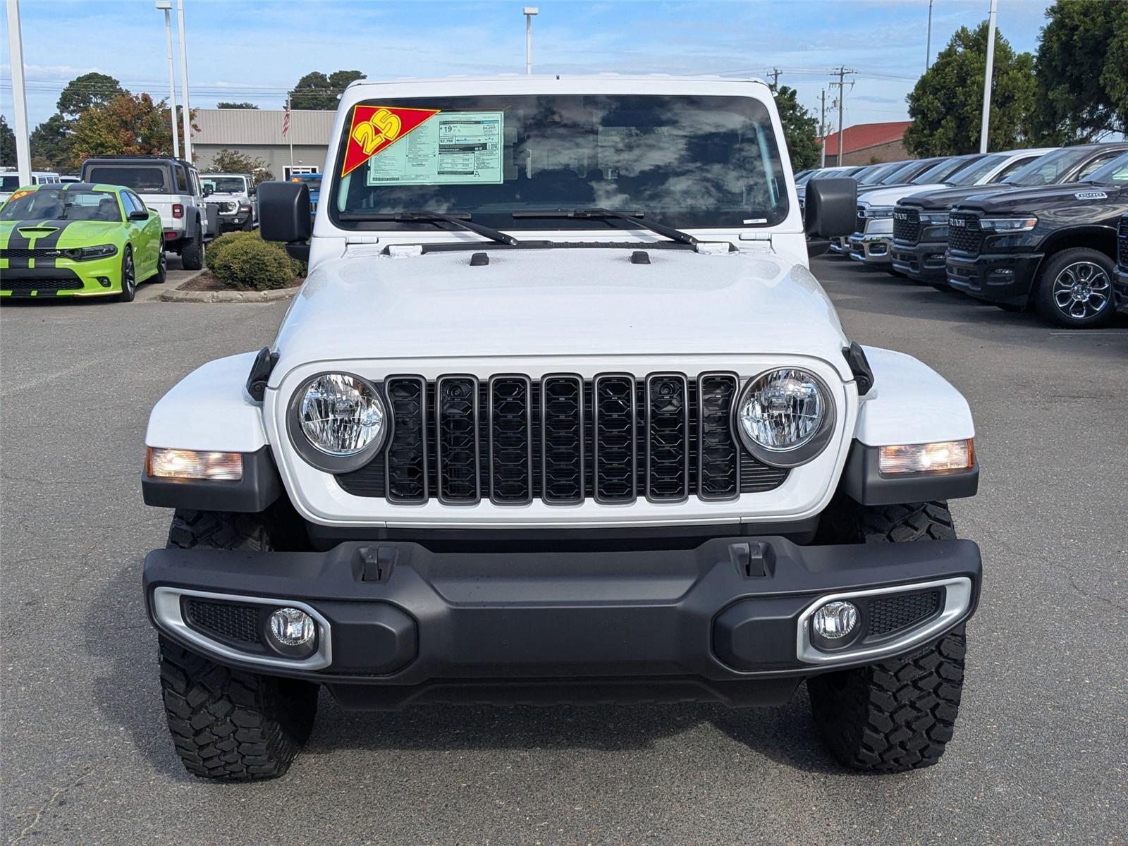 2025 Jeep Gladiator Sport photo 2