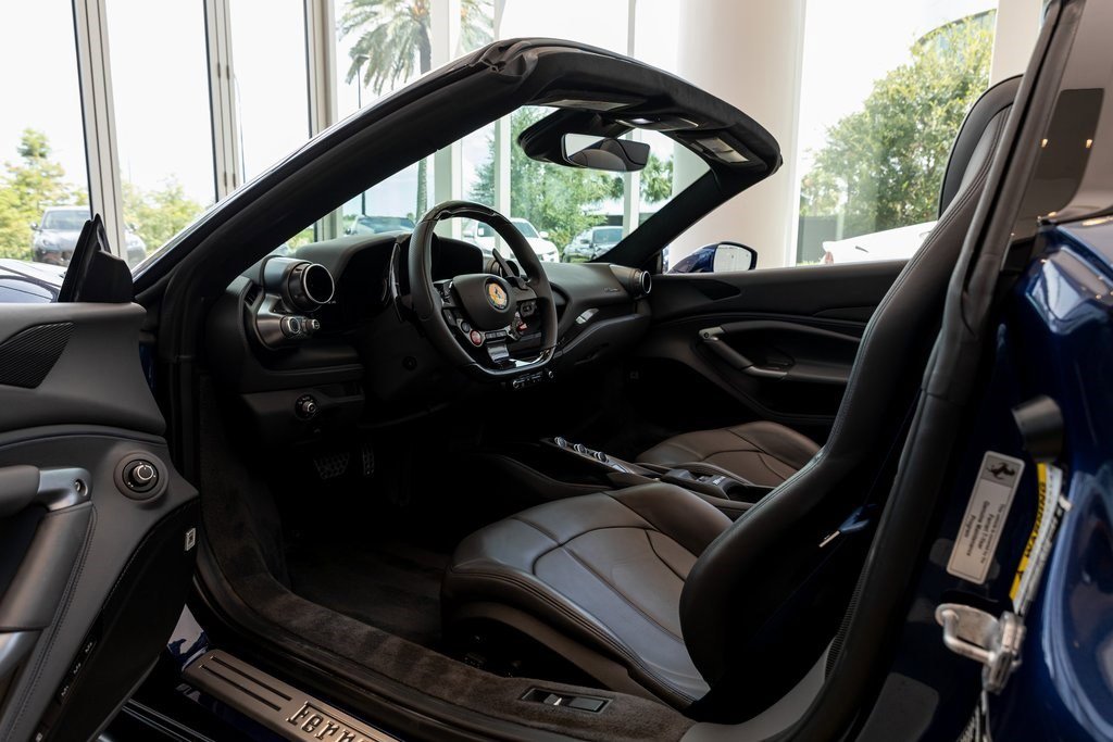 2022 Ferrari F8 Spider photo 28