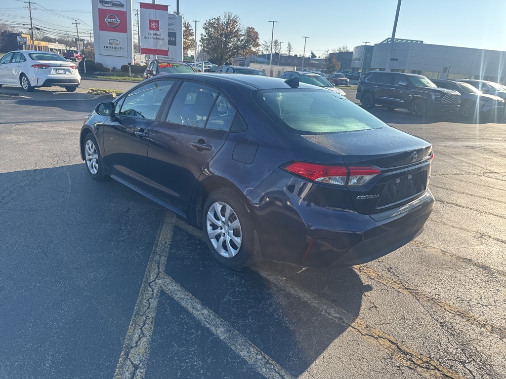 2023 Toyota Corolla LE photo 4