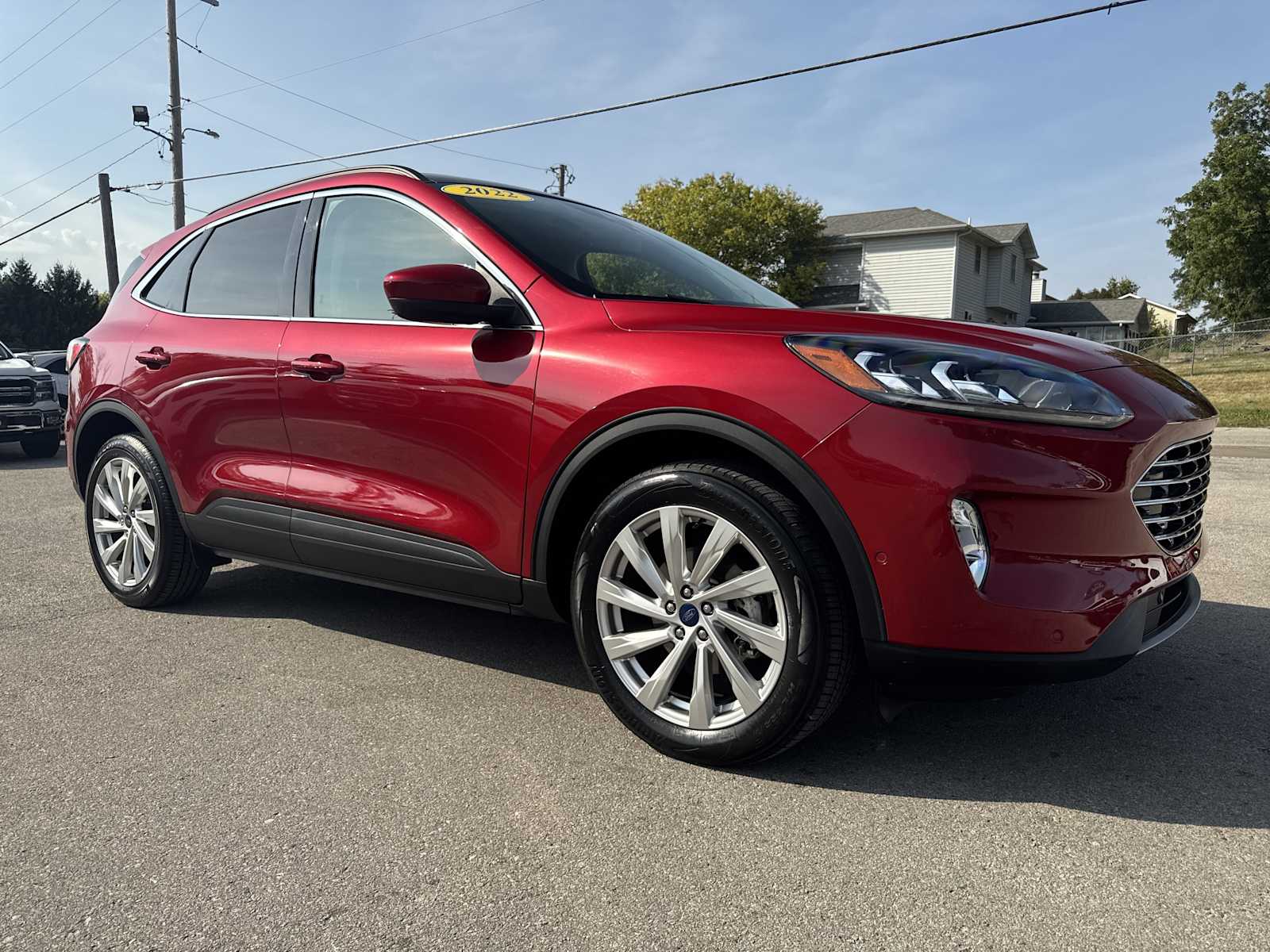 2022 Ford Escape Titanium photo 3