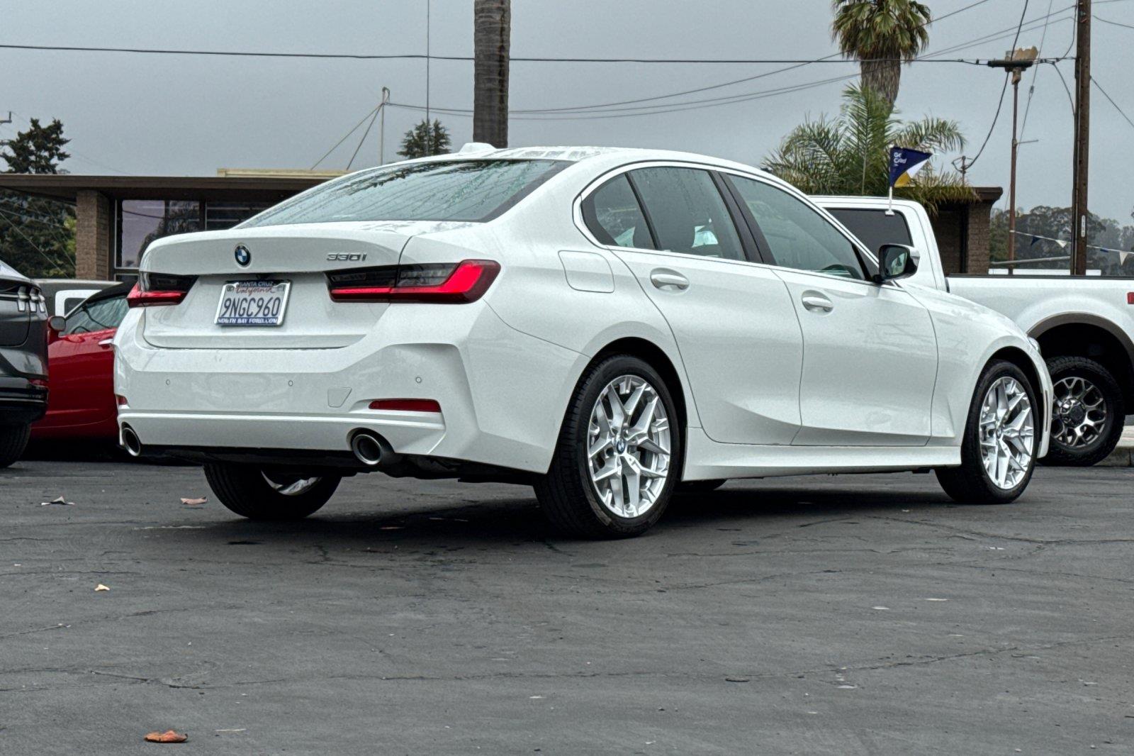 2025 Bmw 330i photo 3