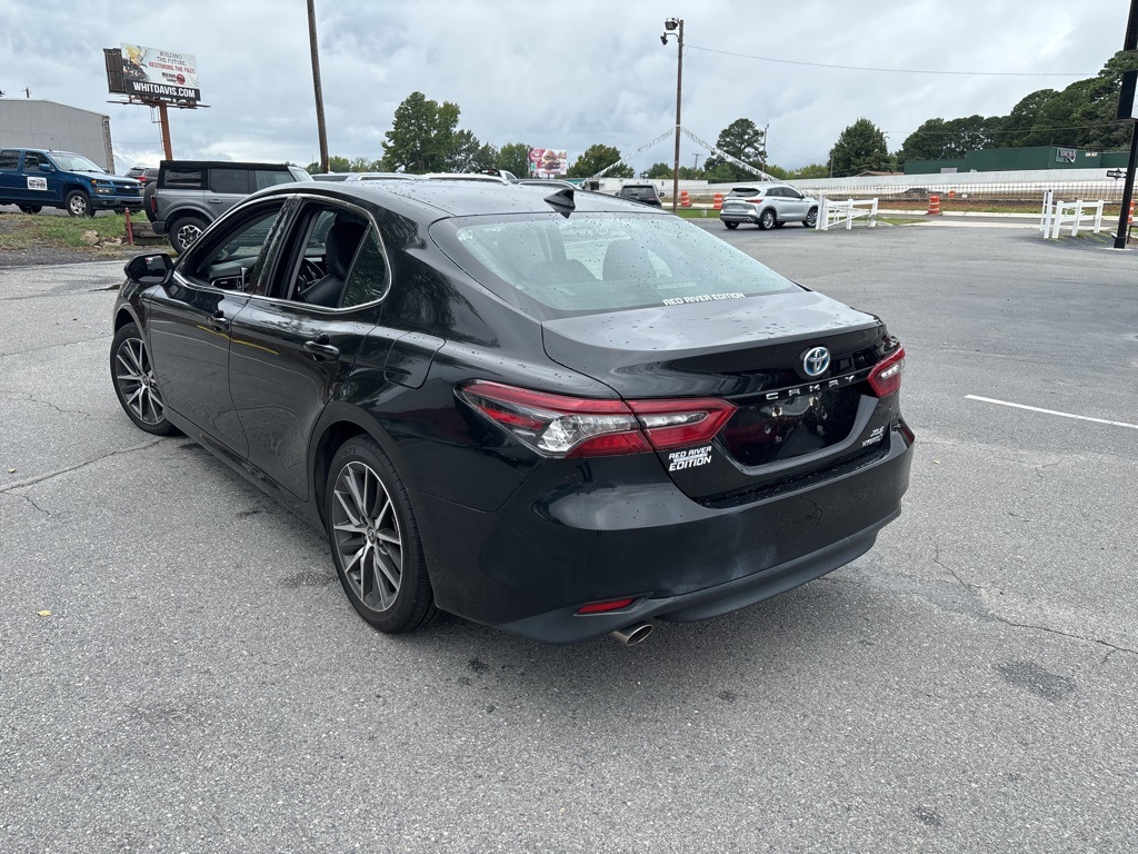 2023 Toyota Camry Hybrid XLE photo 3