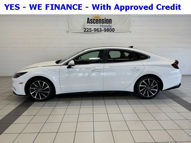 2023 Hyundai Sonata Limited photo 3