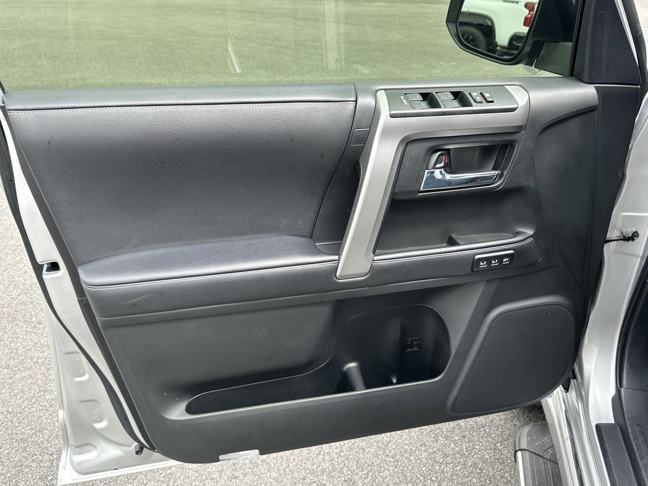 2023 Toyota 4Runner Limited photo 33