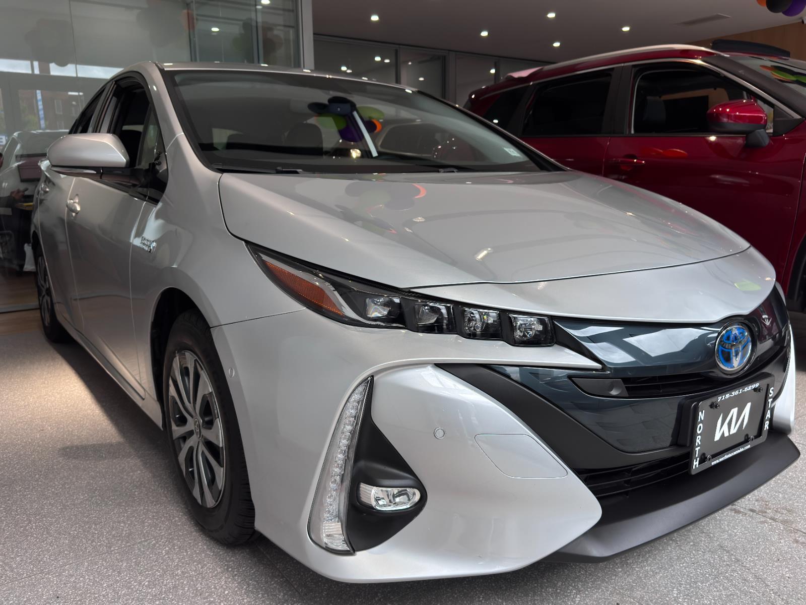 2020 Toyota Prius Prime Limited photo 3
