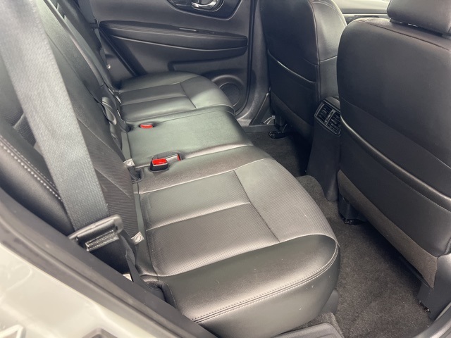 2019 Nissan Rogue SL photo 22