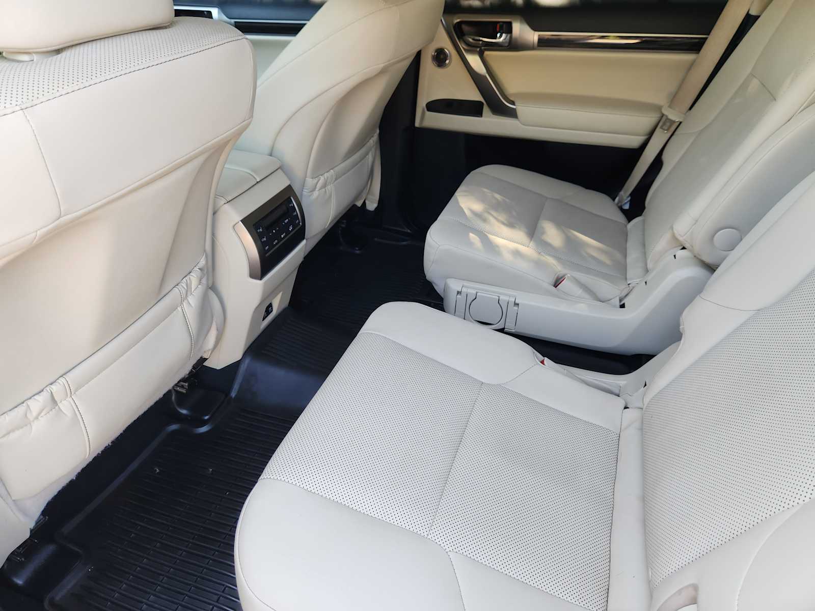 2023 Lexus GX 460 Premium photo 23