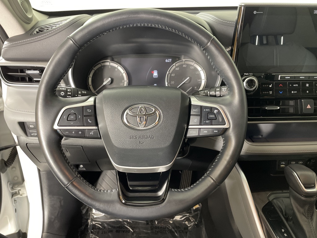 2022 Toyota Highlander Platinum photo 19