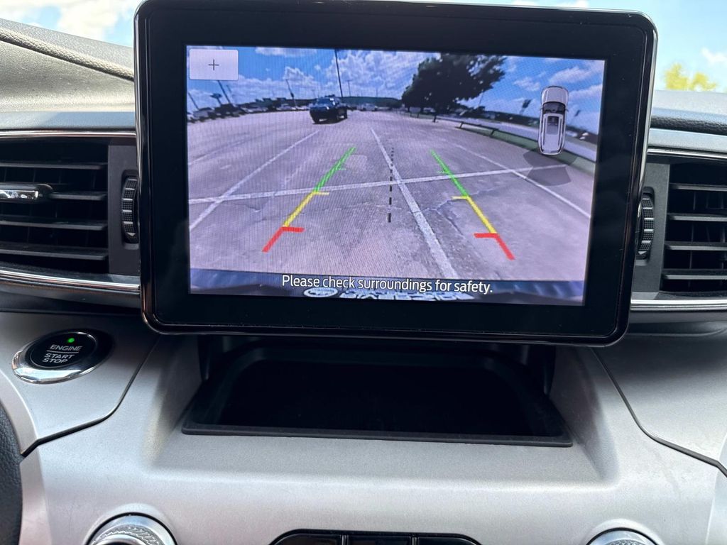 2021 Ford Explorer XLT photo 22