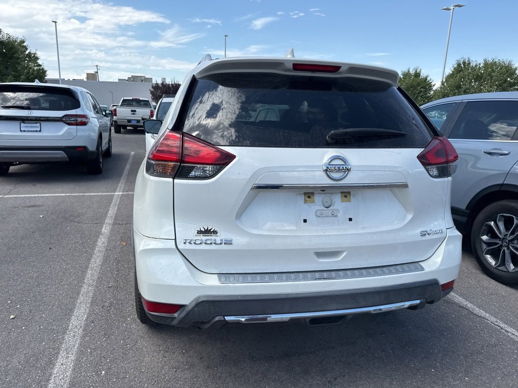 2018 Nissan Rogue SV photo 13