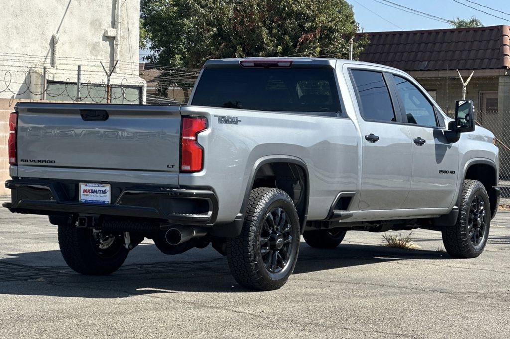 2026 Chevrolet Silverado 2500HD LT photo 4