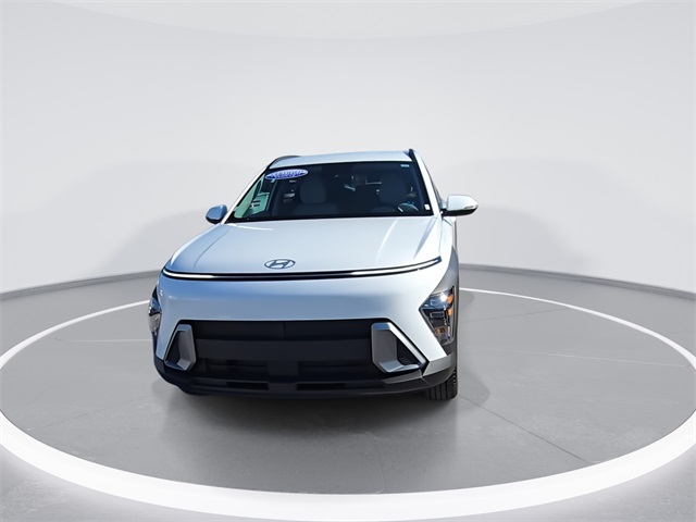 2025 Hyundai Kona SEL photo 3