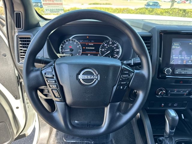 2023 Nissan Frontier SV photo 8