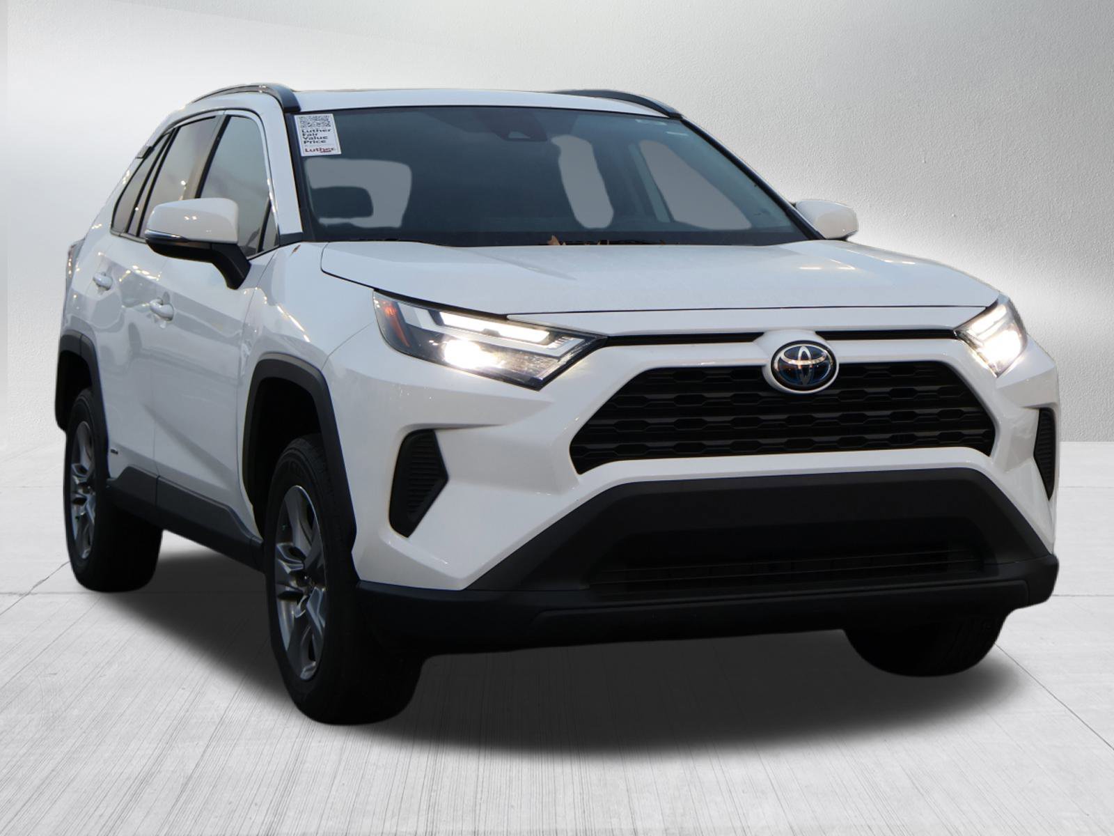 2022 Toyota RAV4 XLE's photo
