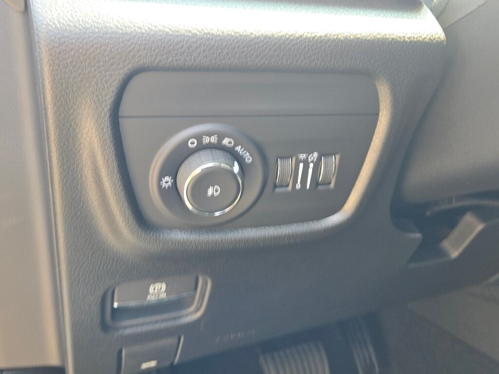 2025 Jeep Grand Cherokee Limited photo 25