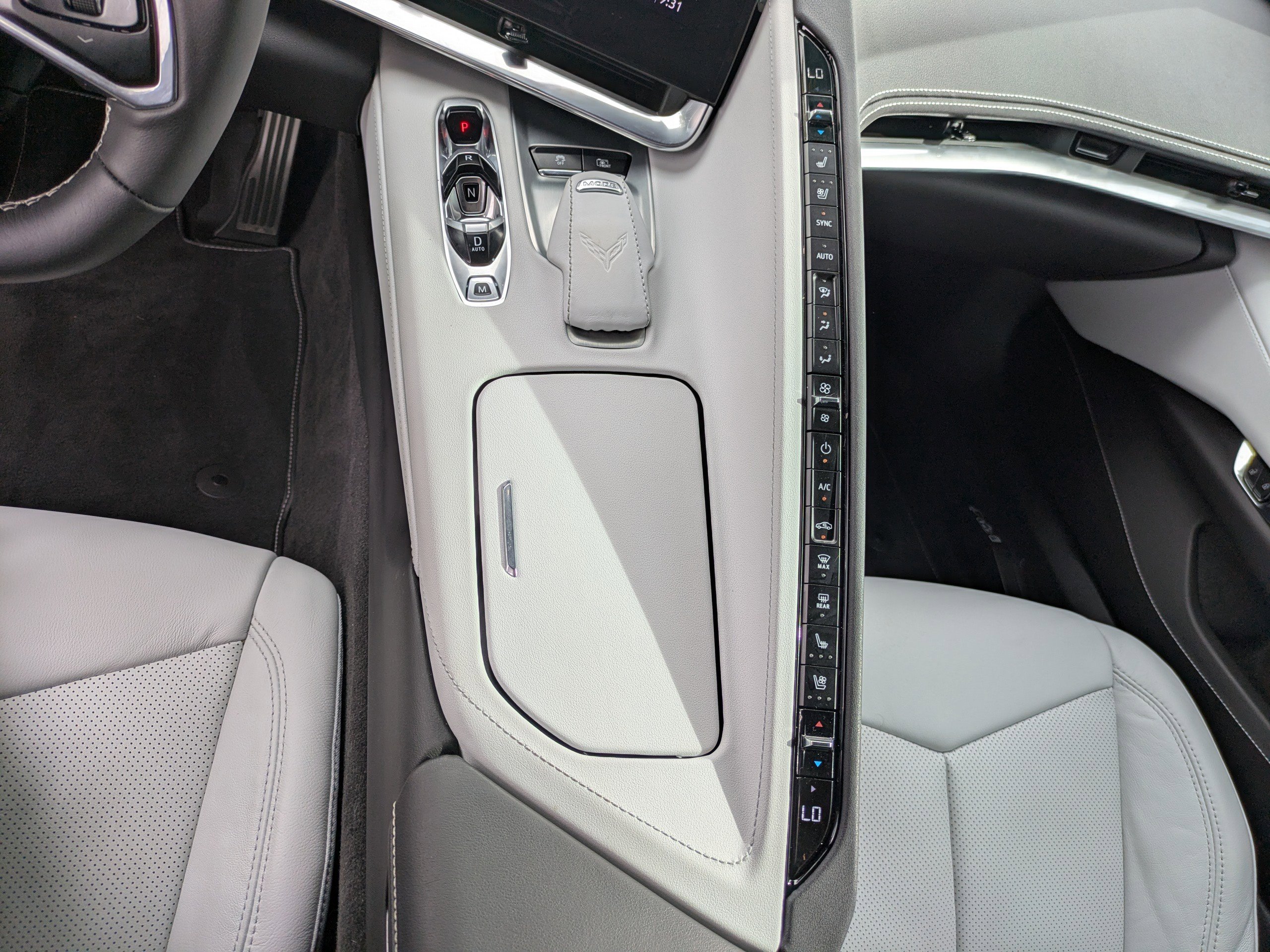 2023 Chevrolet Corvette 2LT photo 21