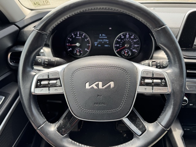 2022 Kia Telluride LX photo 18