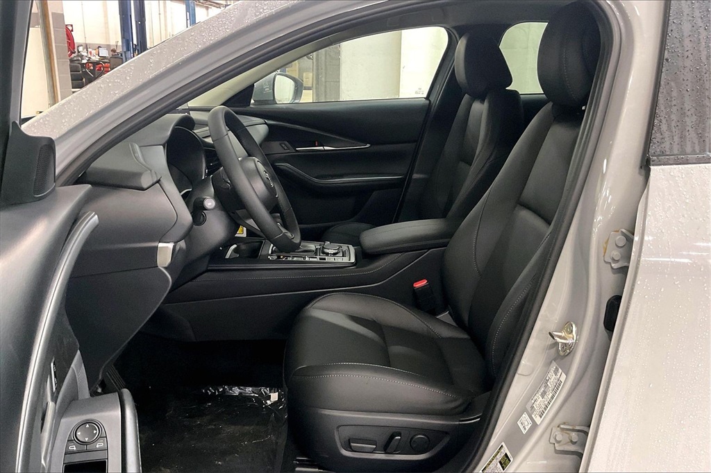 2026 MAZDA CX-30 - Image 8