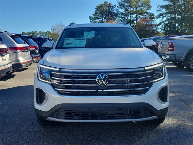 2026 Volkswagen Atlas SE Technology photo 2