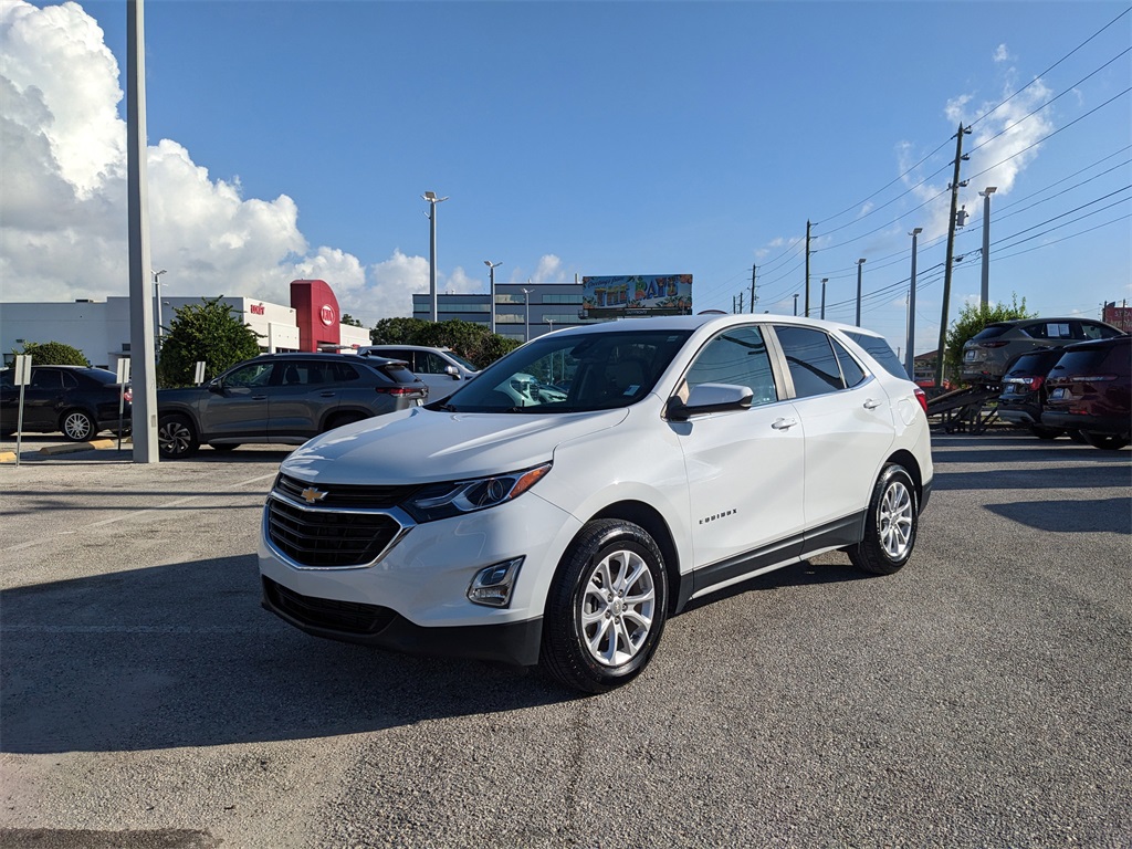 2021 Chevrolet Equinox LT photo 2
