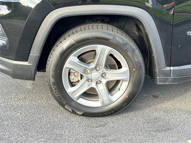 2024 Jeep Compass Latitude photo 10