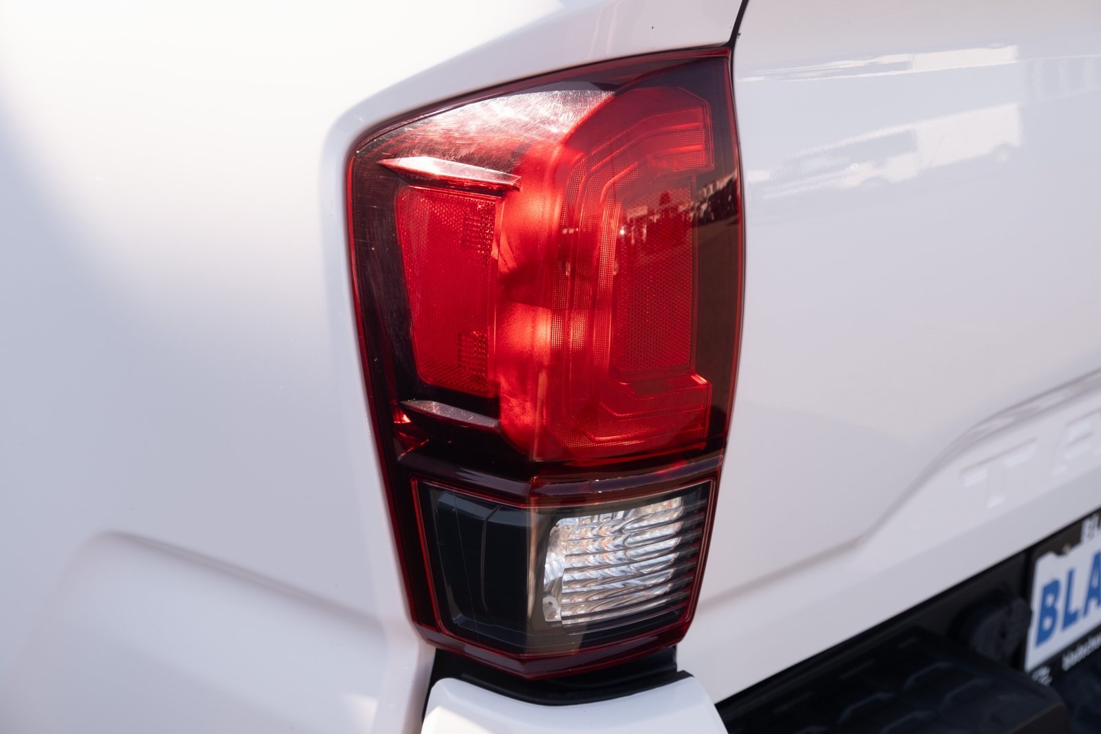 2019 Toyota Tacoma SR5 photo 17