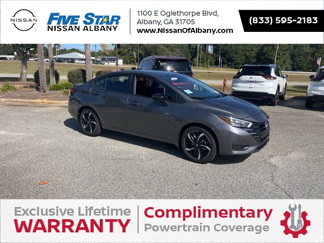 2025 Nissan Versa Sedan SR's photo