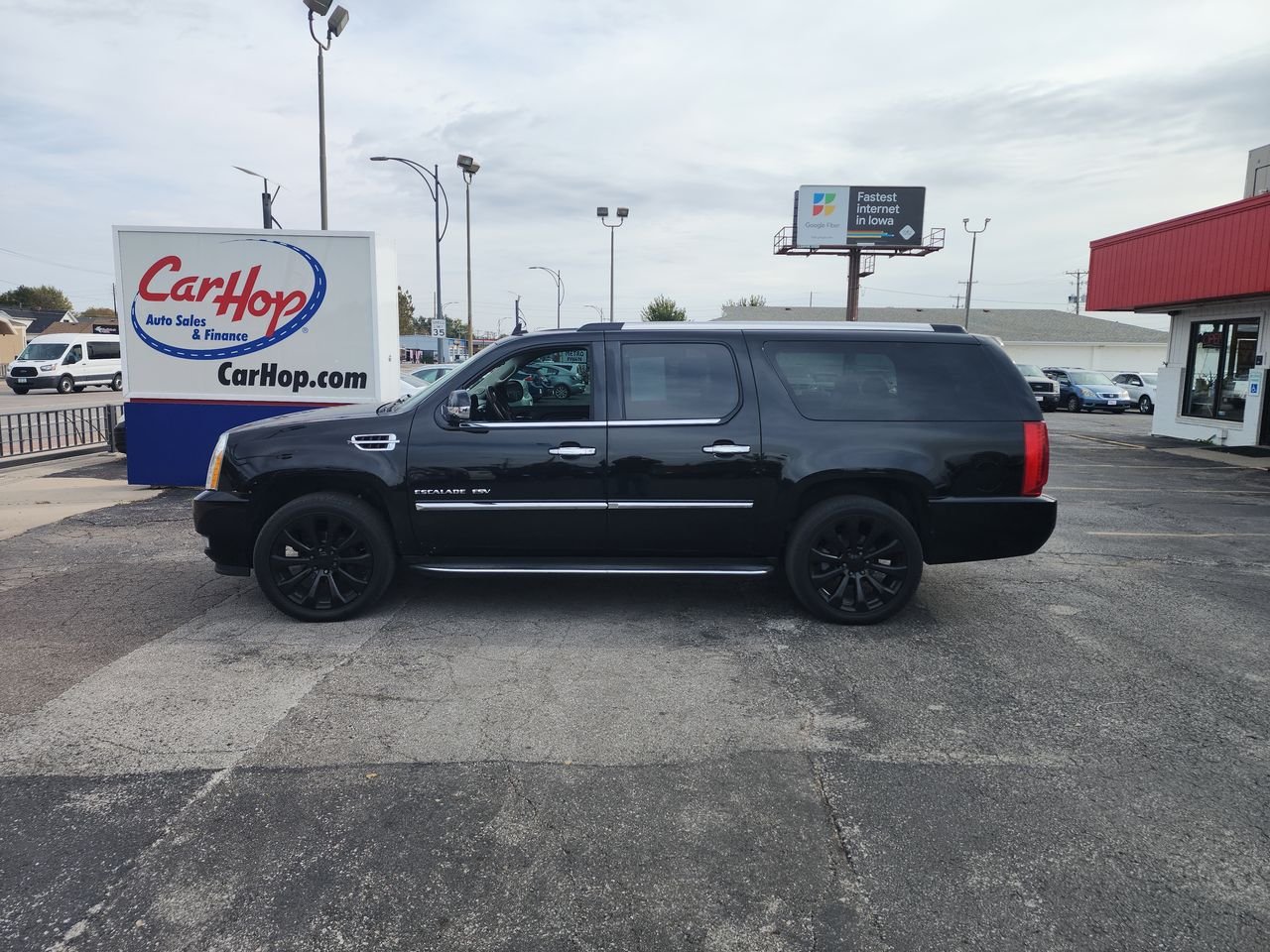 2013 Cadillac Escalade ESV Luxury's photo