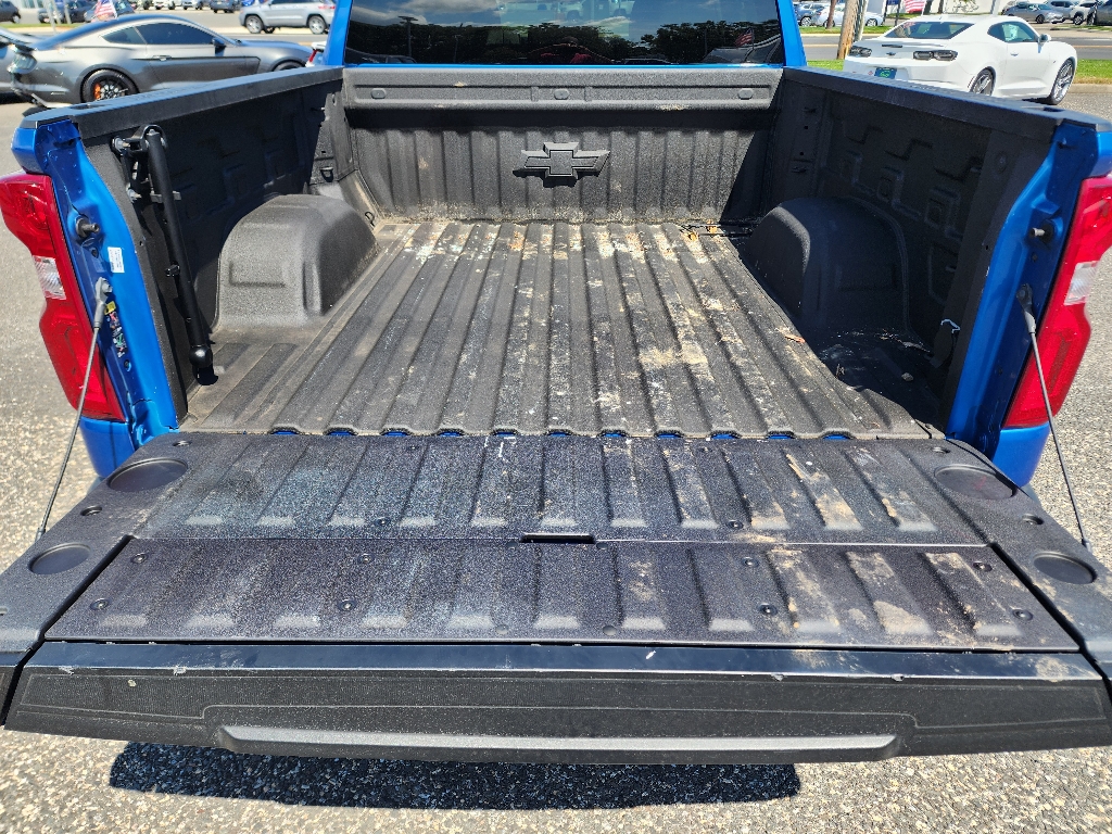 2023 Chevrolet Silverado 1500 RST photo 4