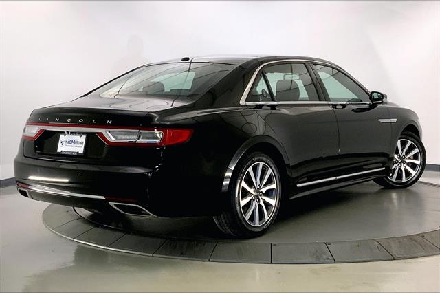 2017 Lincoln Continental Premiere photo 12