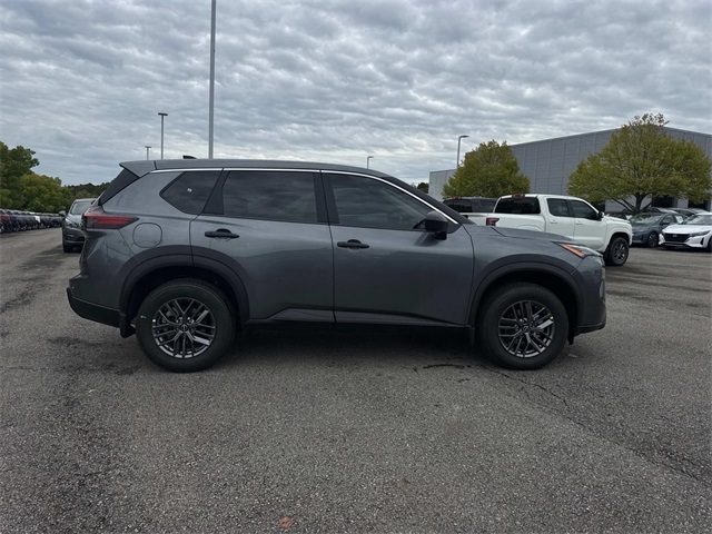 2026 Nissan Rogue S photo 2