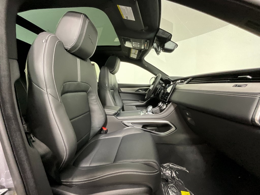 2025 Jaguar F-PACE P250 R-Dynamic S photo 3