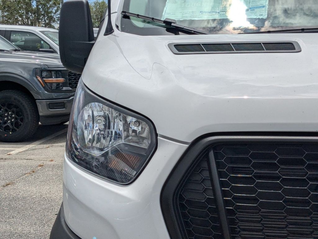 2025 Ford Transit photo 10