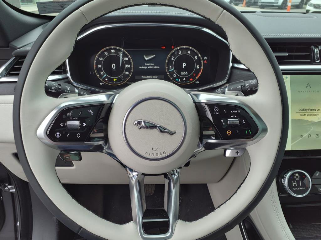 2025 Jaguar F-PACE P250 R-Dynamic S photo 15